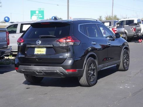 Used 2018 Nissan Rogue SV image 6