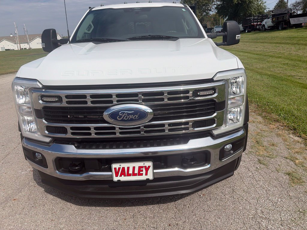 Used 2024 Ford F550 4x4 Crew Cab Super Duty image 3