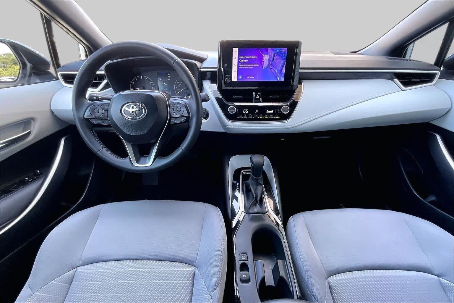 Used 2025 Toyota Corolla SE FWD image 16