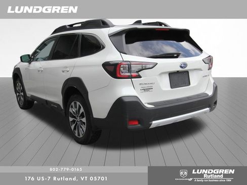 Used 2023 Subaru Outback Limited image 35