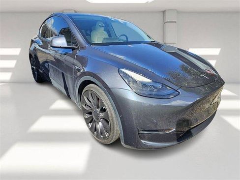Used 2022 Tesla Model Y Performance image 2