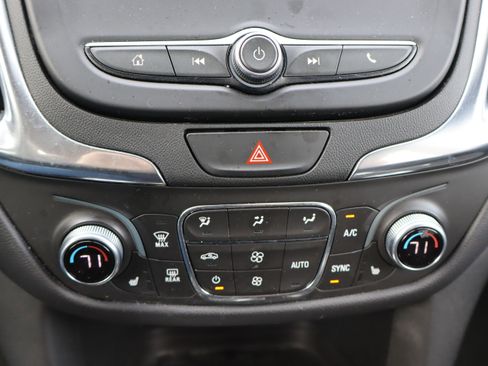 Used 2021 Chevrolet Equinox LT image 27