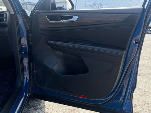 Certified 2025 Volkswagen Atlas SEL image 10