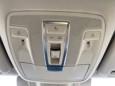 Used 2018 Mercedes-Benz GLE 43 AMG AMG GLE 43 4MATIC w/ Premium 3 Package image 28