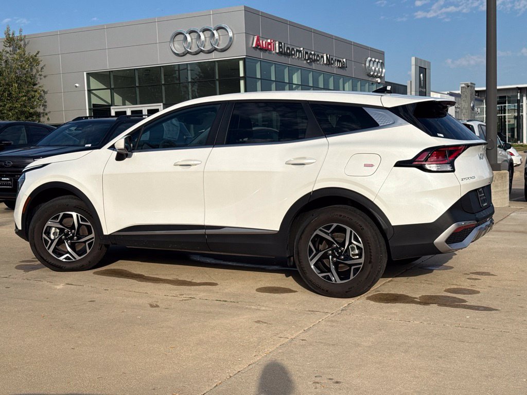 Used 2025 Kia Sportage LX AWD/4WD image 3