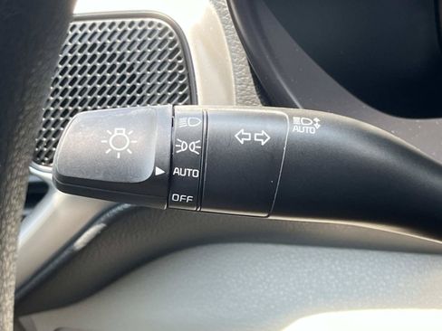 Used 2023 Kia Soul LX FWD image 34