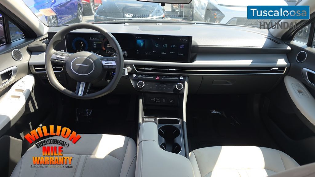 Used 2025 Hyundai Sonata SEL FWD image 25