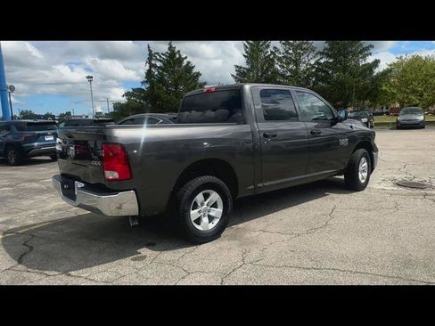 Used 2022 RAM 1500 Classic SLT image 31