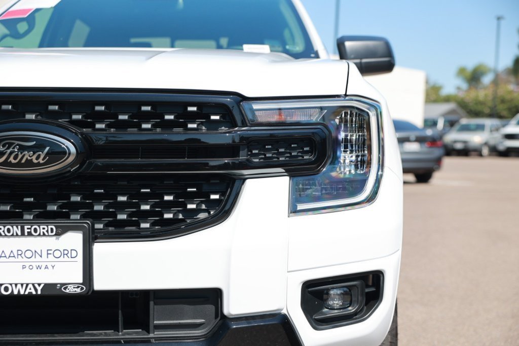 Used 2025 Ford Ranger XLT w/ Black Appearance Package AWD/4WD image 8