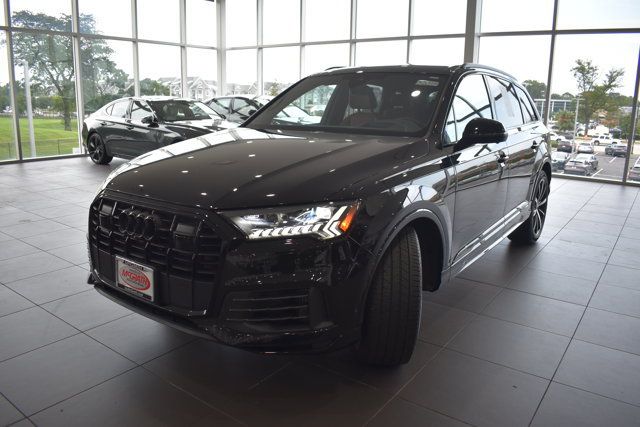 Used 2024 Audi Q7 3.0T Prestige w/ Prestige Package AWD/4WD image 3