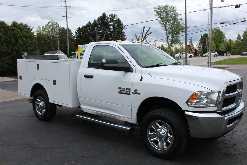 Used 2018 RAM 3500 Tradesman w/ Chrome Appearance Group AWD/4WD image 9