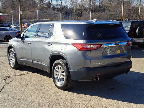 Used 2020 Chevrolet Traverse LS image 3
