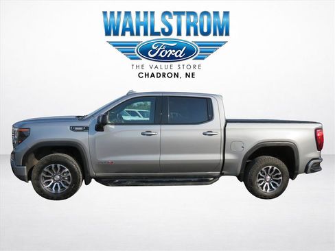 Used 2023 GMC Sierra 1500 AT4 w/ AT4 Premium Package AWD/4WD image 2