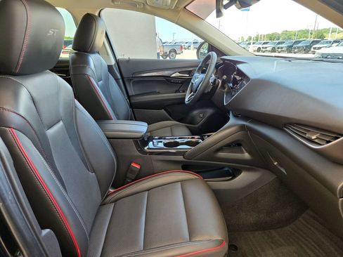Used 2023 Buick Envision Essence w/ Sport Touring Package AWD/4WD image 25