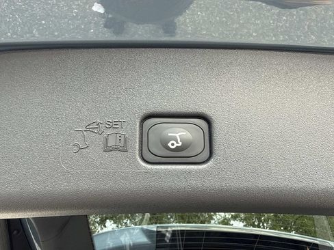 New 2026 Lincoln Nautilus Premier AWD/4WD image 12