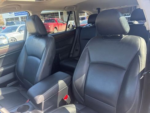 Used 2018 Subaru Outback 2.5i Limited image 23