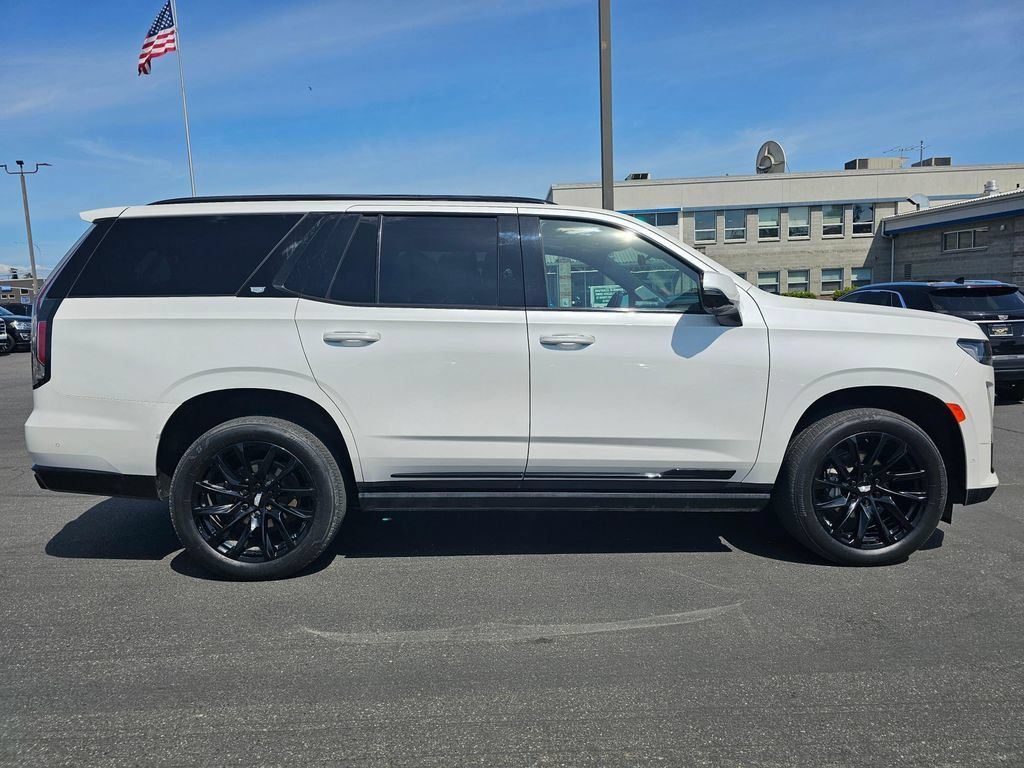 Used 2022 Cadillac Escalade Sport Platinum w/ LPO, ONYX Package AWD/4WD image 2
