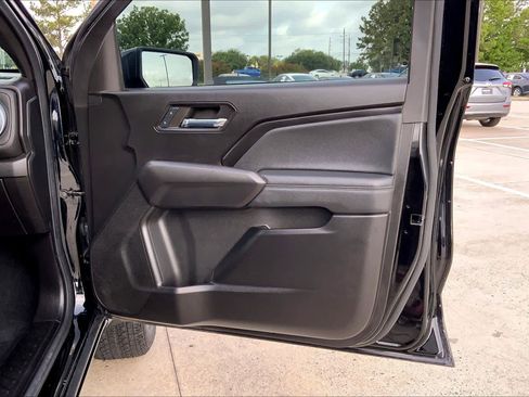 Used 2024 Chevrolet Colorado LT w/ LT Convenience Package image 22