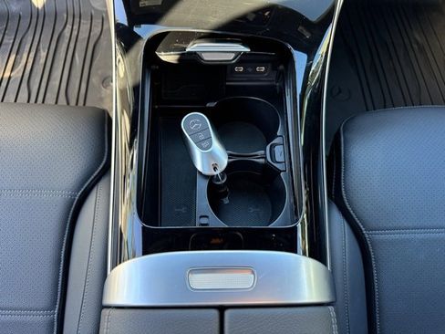 Used 2025 Mercedes-Benz C 300 4MATIC Sedan image 16