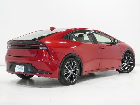 Used 2024 Toyota Prius XLE image 7