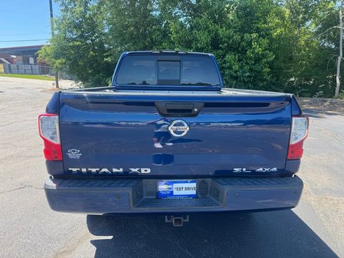 Used 2017 Nissan Titan SL AWD/4WD image 4