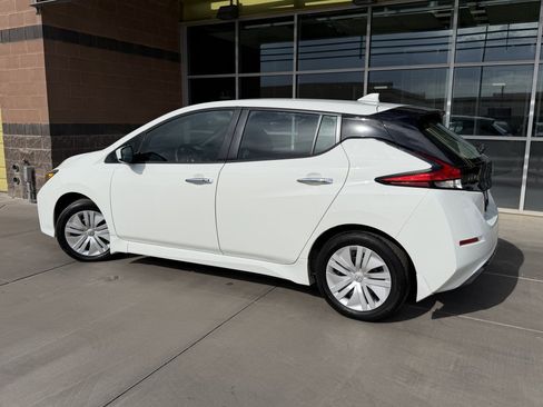 Used 2025 Nissan Leaf S FWD image 5