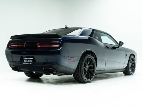 Used 2015 Dodge Challenger SRT Hellcat image 12