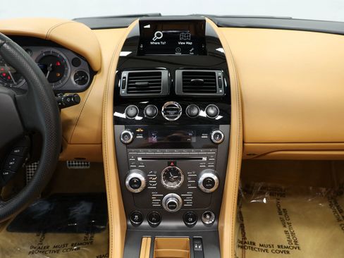 Used 2012 Aston Martin V8 Vantage V8 Convertible 2D image 32