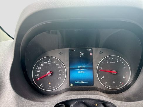 Used 2024 Mercedes-Benz Sprinter 2500 image 33