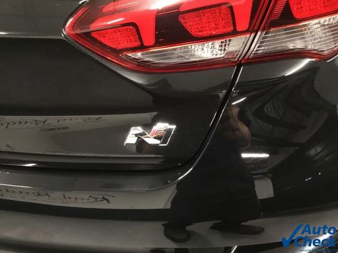 Used 2019 Hyundai Veloster N N w/ Performance Package image 11