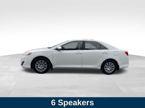 Used 2014 Toyota Camry LE FWD image 2