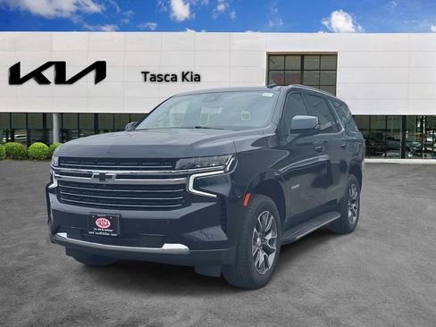 Used 2023 Chevrolet Tahoe LT w/ LT Signature Plus Package image 3