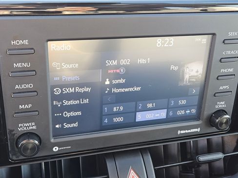 Used 2022 Toyota RAV4 XLE w/ Convenience Package image 23