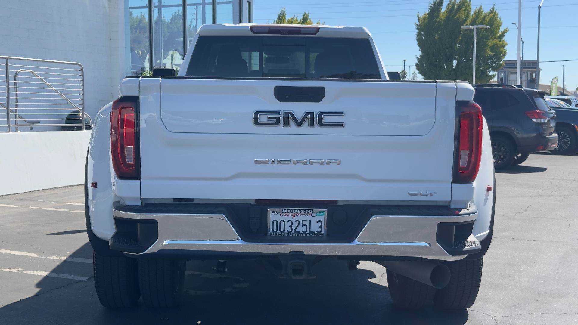Used 2022 GMC Sierra 3500 SLT w/ SLT Convenience Package AWD/4WD image 5