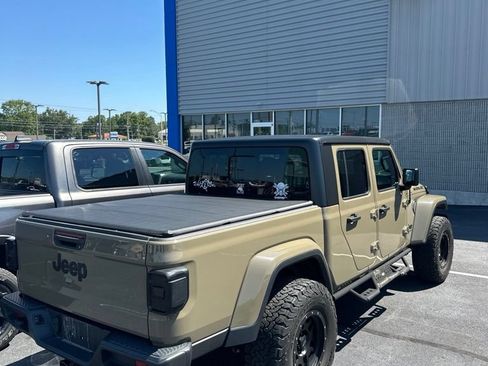 Used 2020 Jeep Gladiator Sport w/ Quick Order Package 24S AWD/4WD image 4