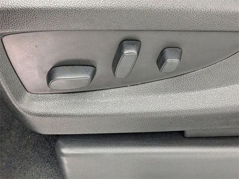 Used 2020 Chevrolet Suburban Premier image 13