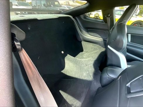 Used 2022 Ford Mustang Shelby GT500 w/ Carbon Fiber Track Pack image 27