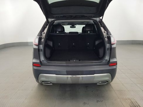 Used 2019 Jeep Cherokee Limited AWD/4WD image 29