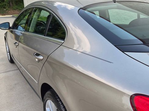 Used 2010 Volkswagen CC Sport FWD image 12