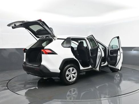 Used 2024 Toyota RAV4 LE image 28