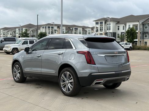 Certified 2025 Cadillac XT5 Premium Luxury w/ Technology Package FWD image 5
