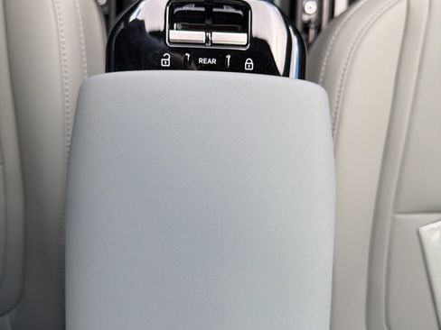 New 2026 Volvo EX30 Cross Country Ultra w/ Protection Package Premier image 37