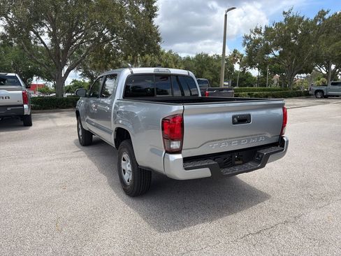 Used 2022 Toyota Tacoma SR w/ SR Convenience Package RWD image 3