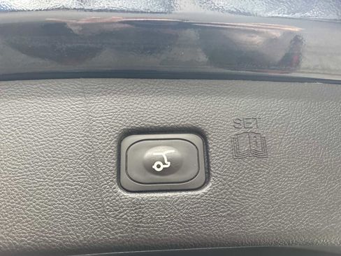 Used 2024 Ford Edge SEL w/ Convenience Package image 14