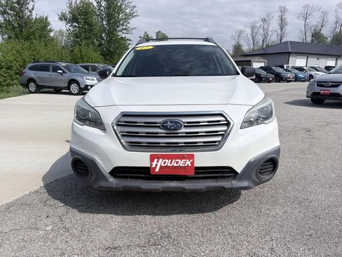 Used 2017 Subaru Outback 2.5i AWD/4WD image 2