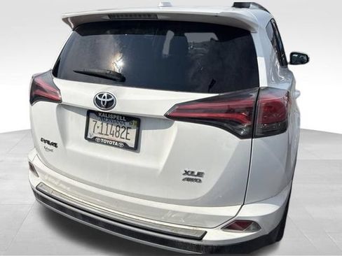 Used 2018 Toyota RAV4 XLE AWD/4WD image 13