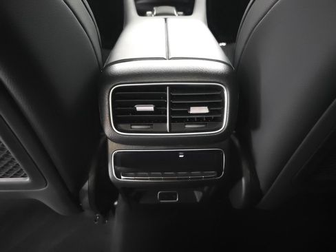 Used 2025 Mercedes-Benz GLE 450e 4MATIC image 28