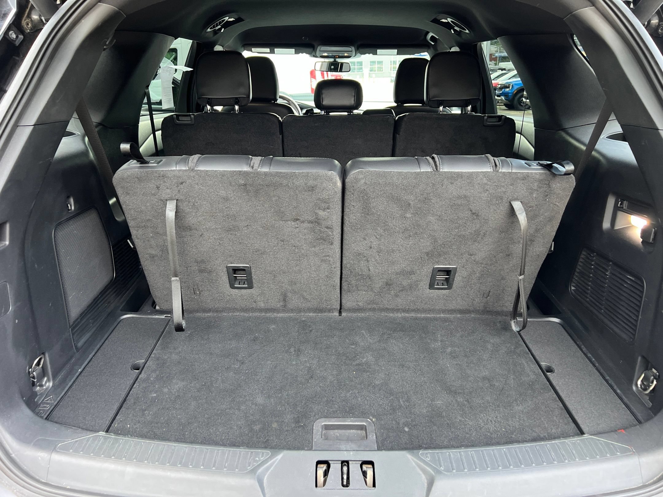 Used 2023 Ford Explorer ST-Line AWD/4WD image 14