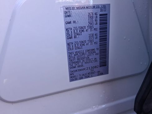 Used 2023 Nissan Pathfinder Platinum image 29