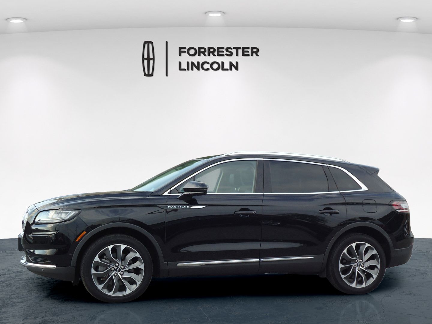 Used 2023 Lincoln Nautilus Reserve w/ Equipment Group 201A AWD/4WD image 6